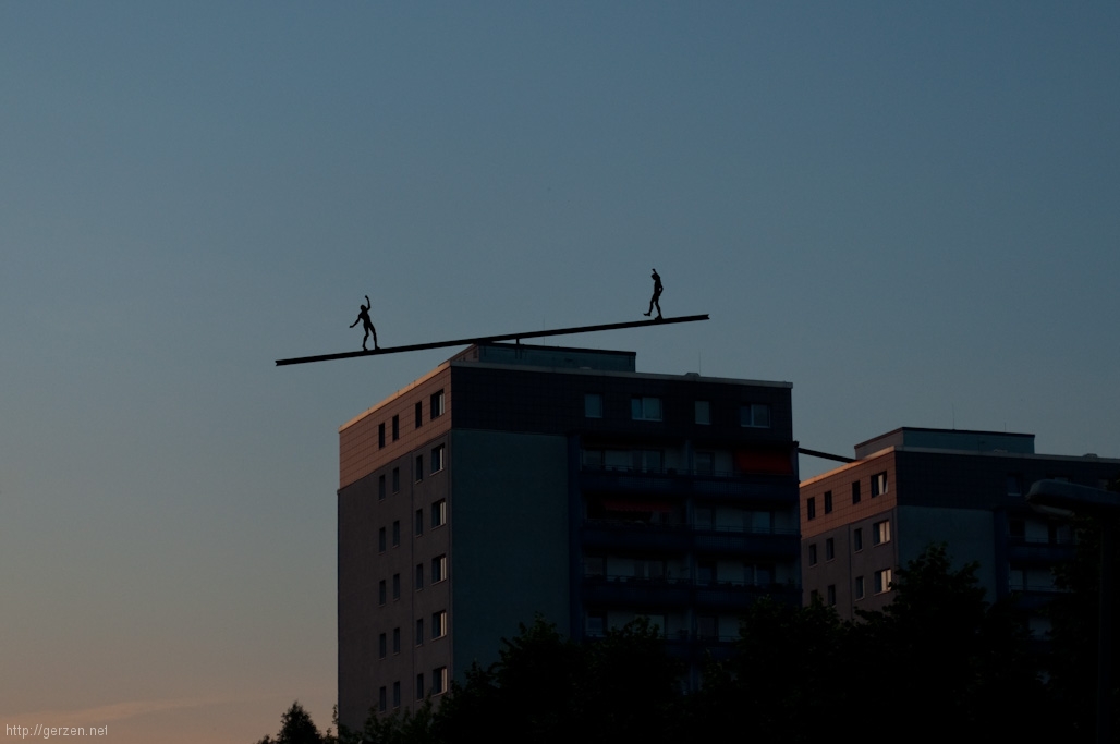 Cover Image for Танцы на крышах