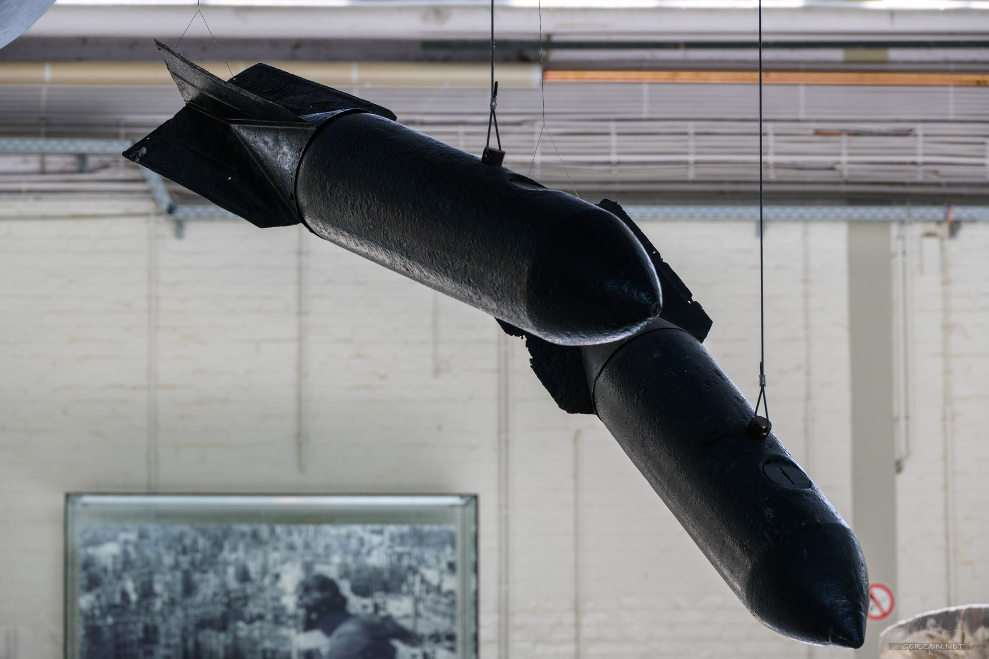 Cover Image for The Sky, the Planes and the Bombs